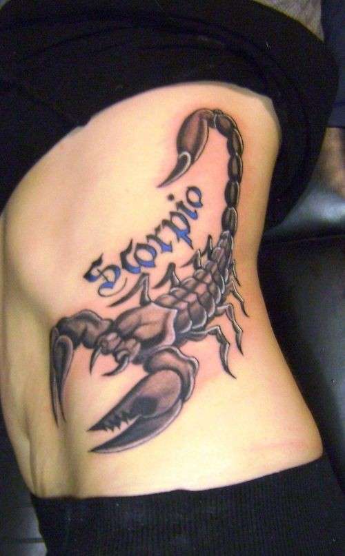 Scorpione tattoo sul fianco