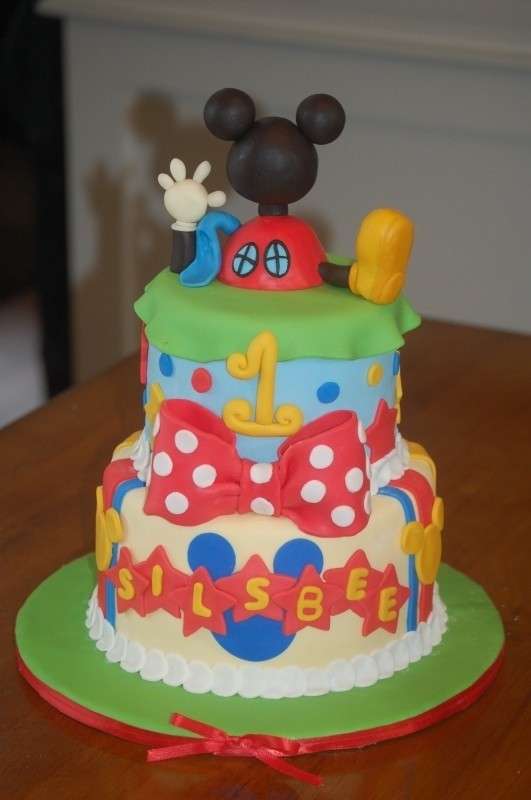 Torta di Topolino colorata