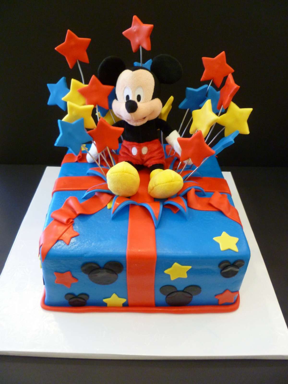 Torta di Topolino con stelline