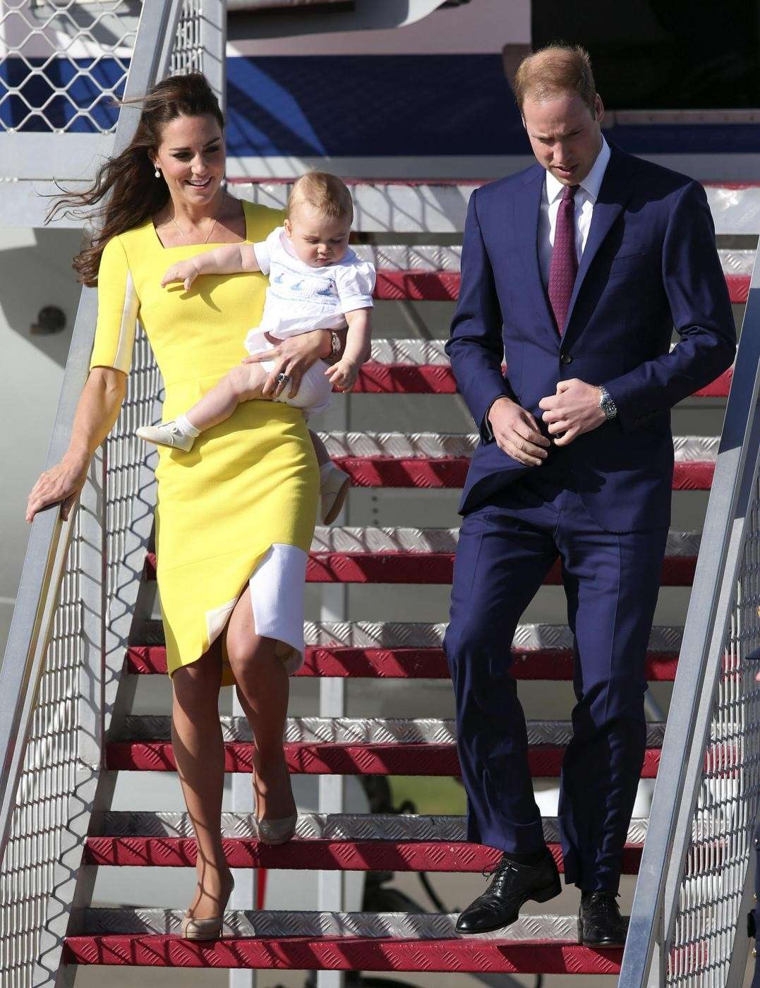 William e Kate con George arrivano a Sydney