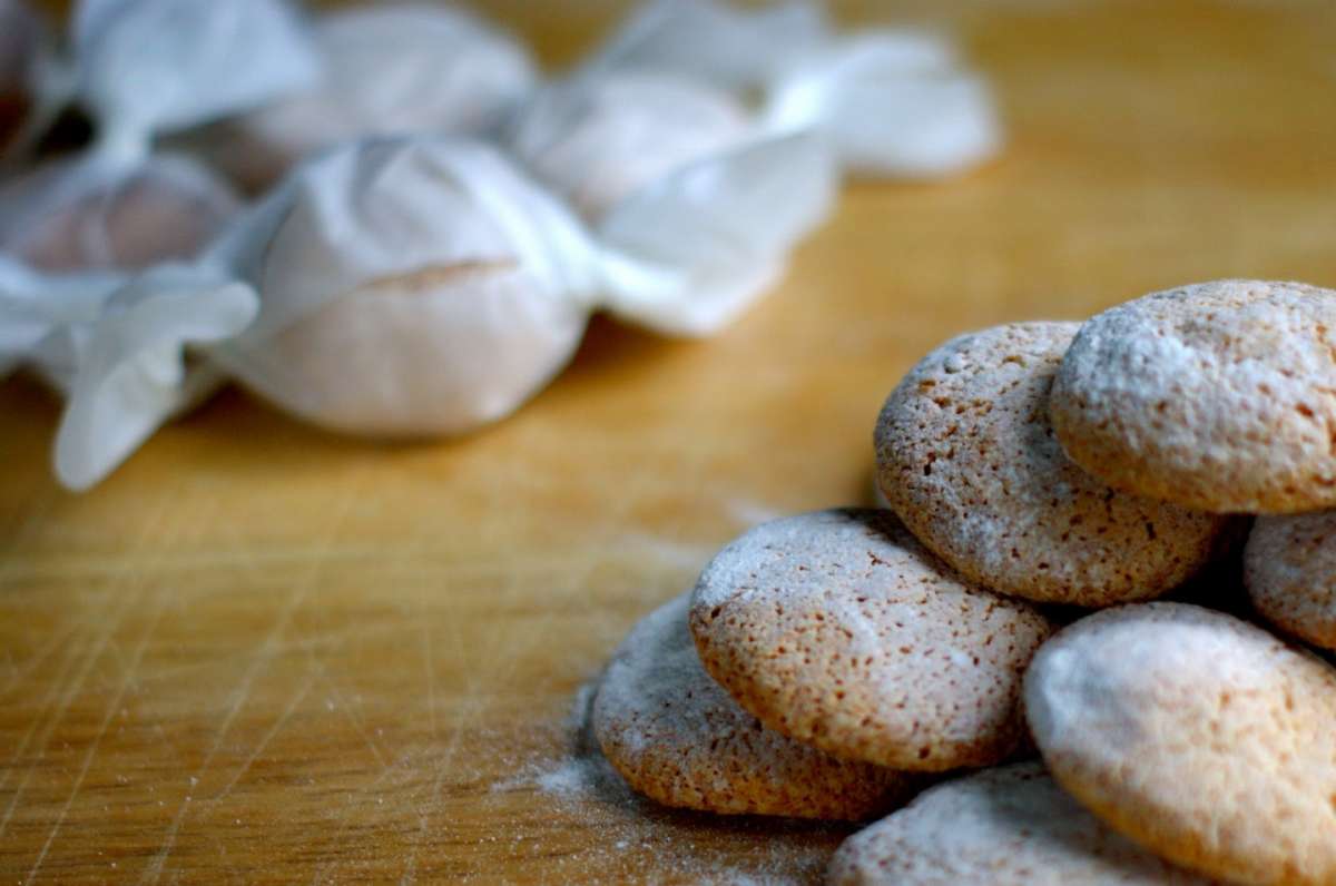 Biscuitti agli amaretti