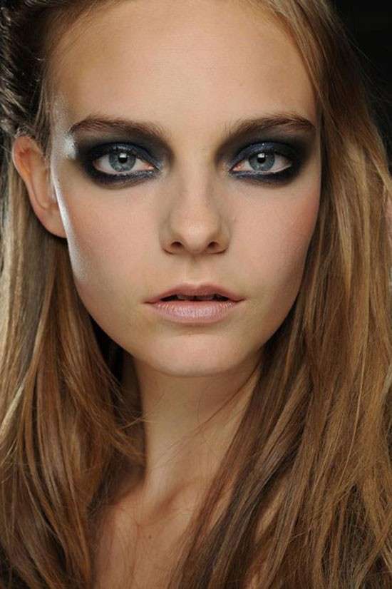 Blue smokey eye