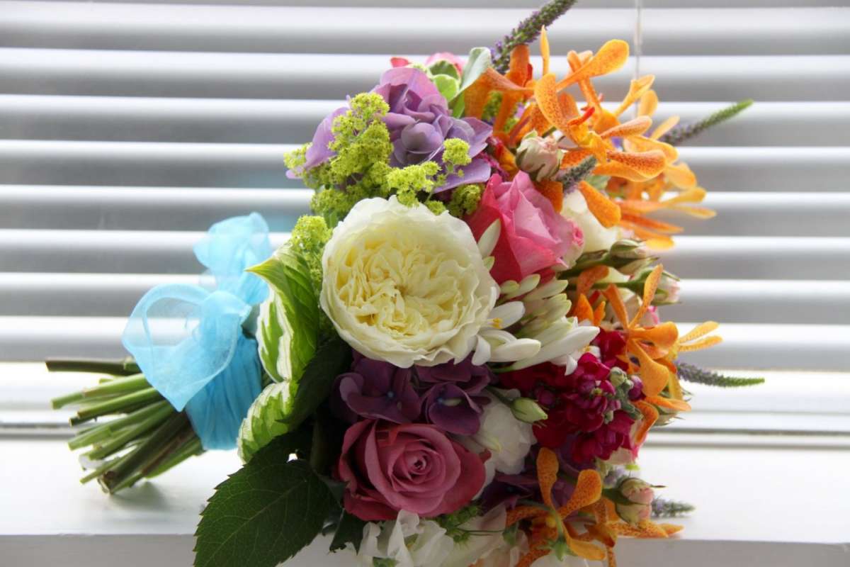 Bouquet sposa estivo multicolor