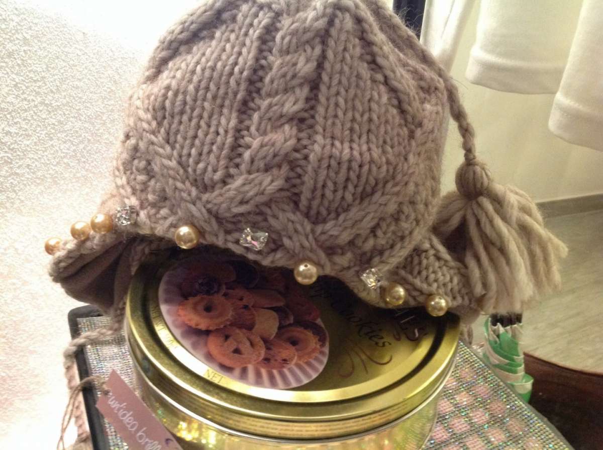 Cappello di lana con gli strass