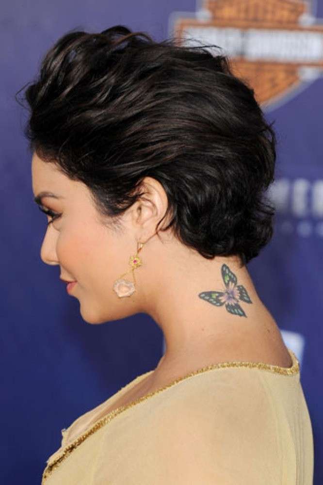 Farfalla sul collo di Vanessa Hudgens