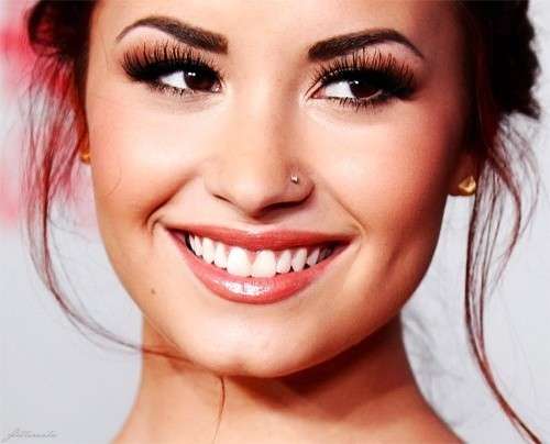 Piercing vip: Demi Lovato