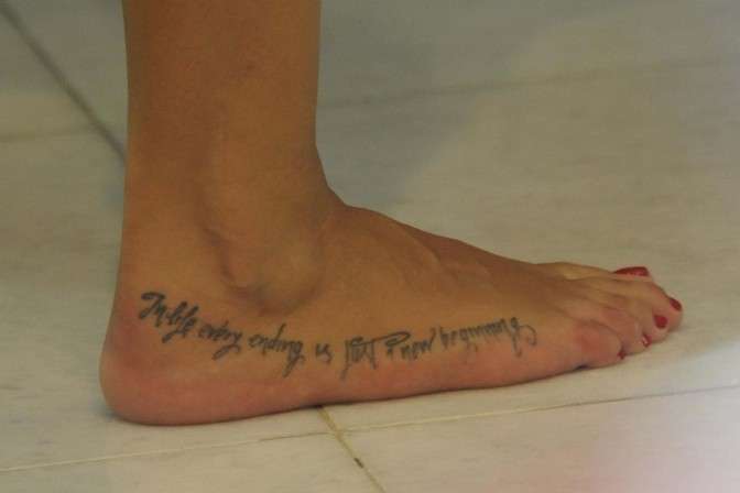 Tatuaggio sul piede della ex velina