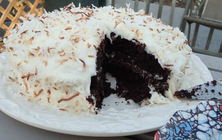 Torta con crema al cocco