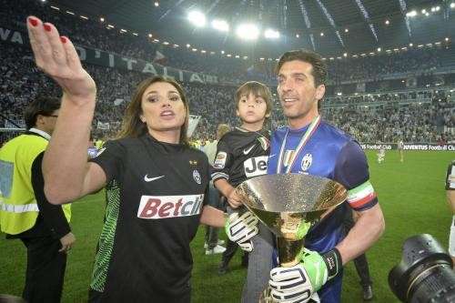 Alena Seredova con il marito in campo