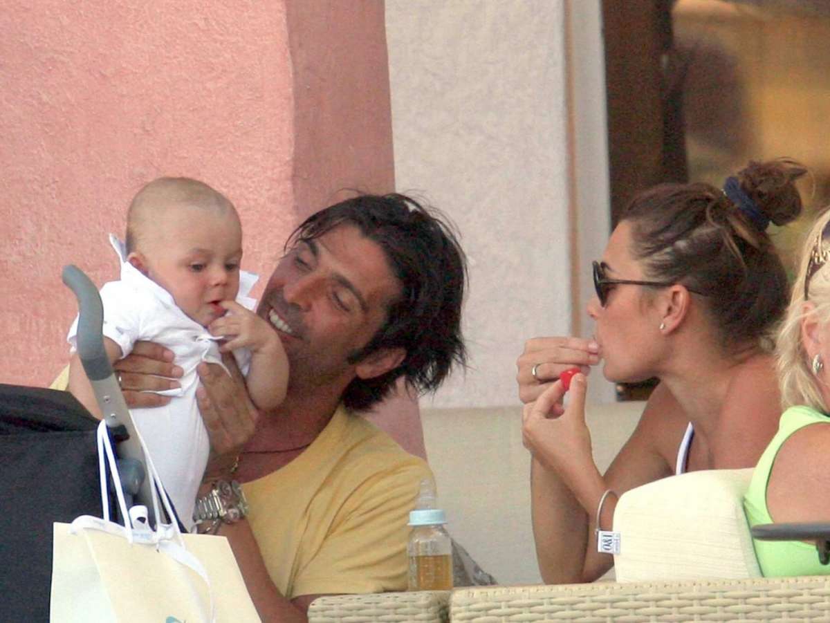 Buffon con la famiglia a Porto Cervo