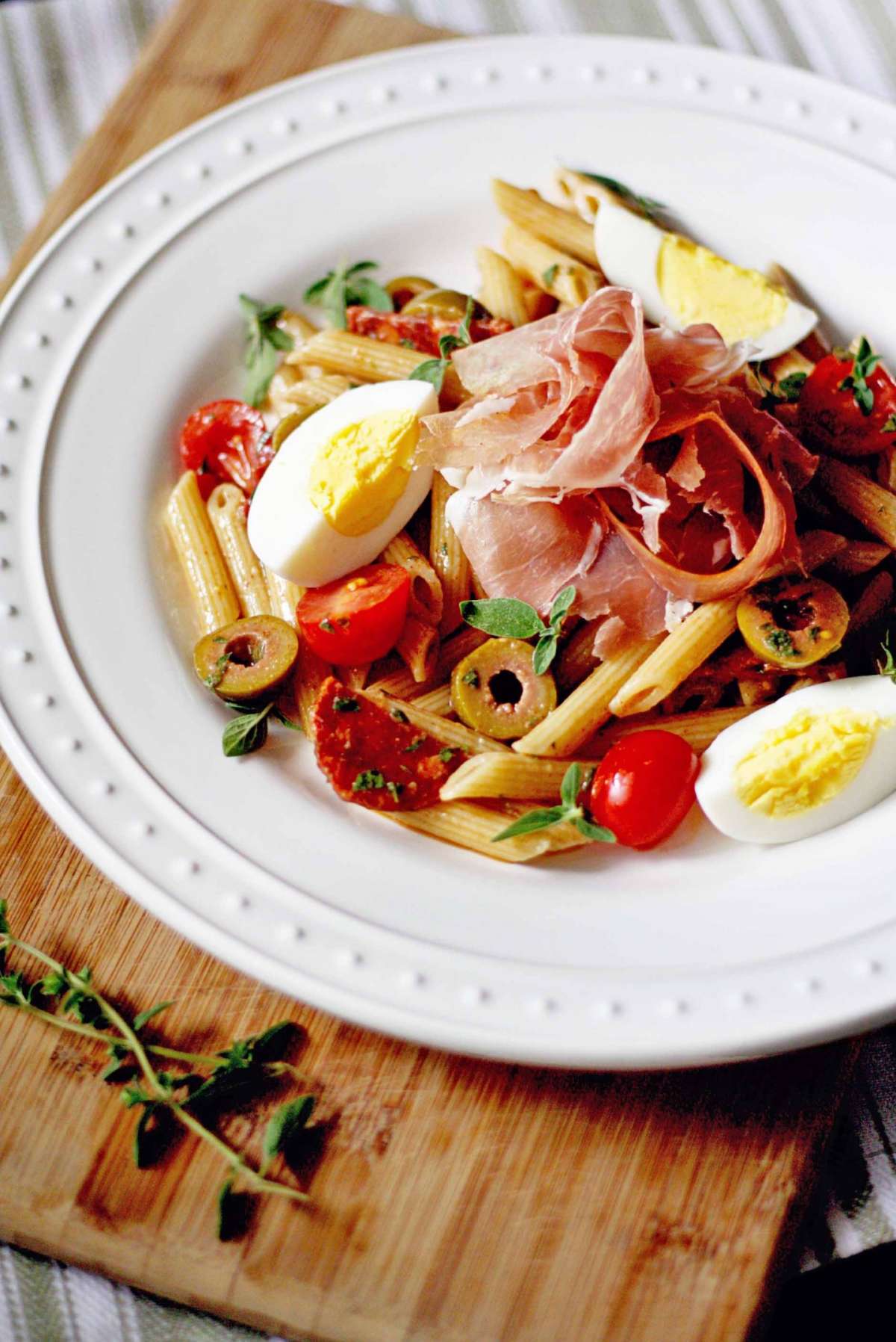 Insalata di pasta con uova