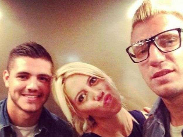 Mauro Icardi, Wanda Nara e Maxi Lopez insieme sui social