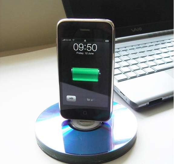 Porta Iphone con vecchi cd