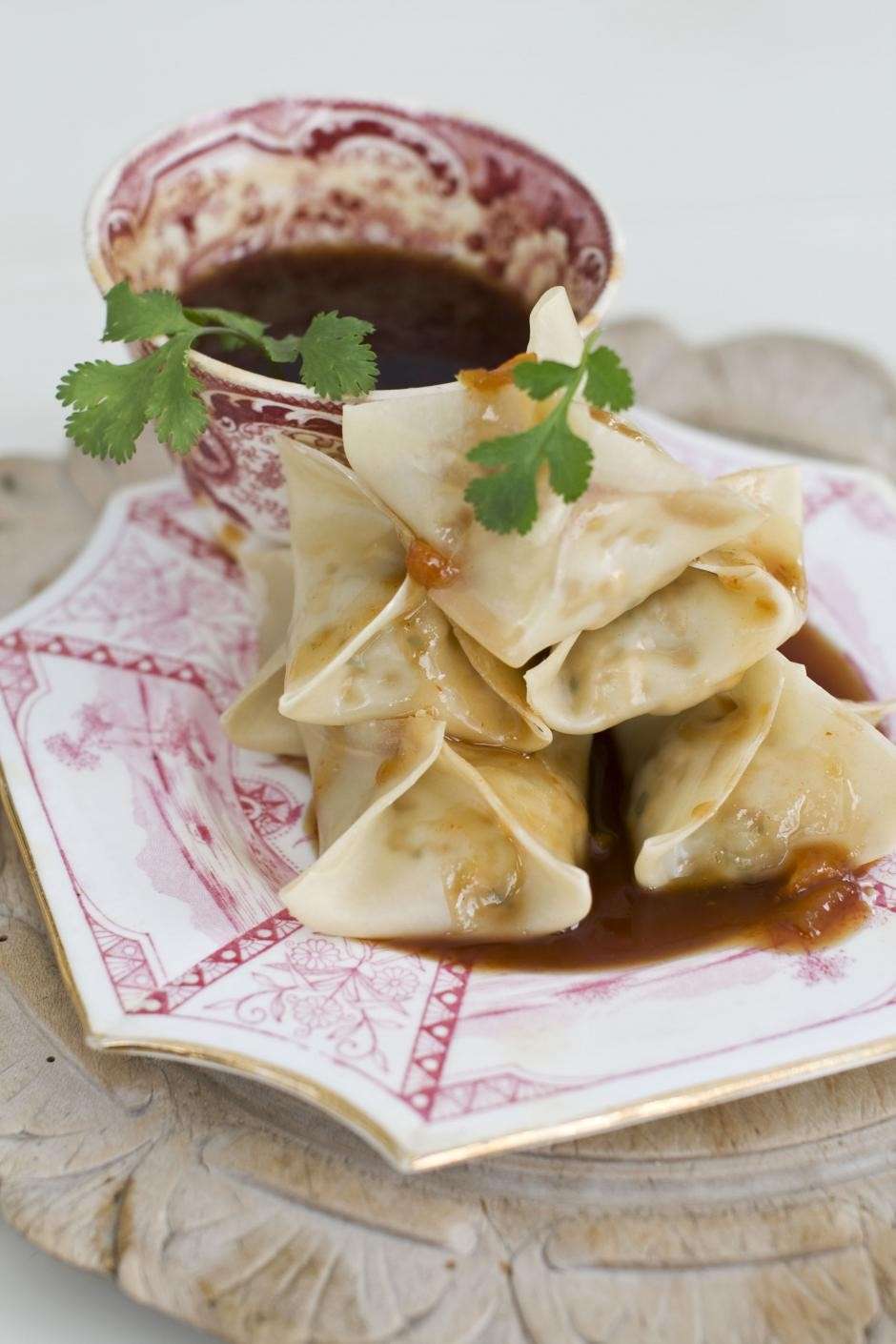 Ravioli cinesi con salsa di soia