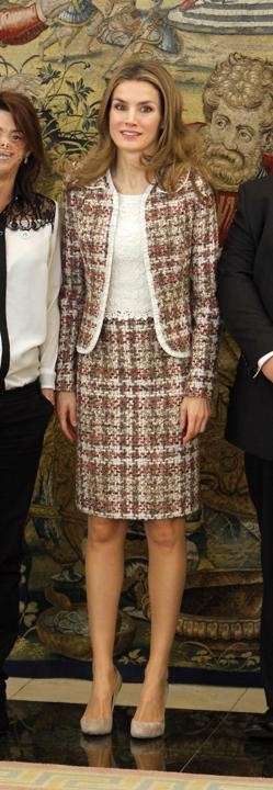 Tailleur in tweed per Letizia