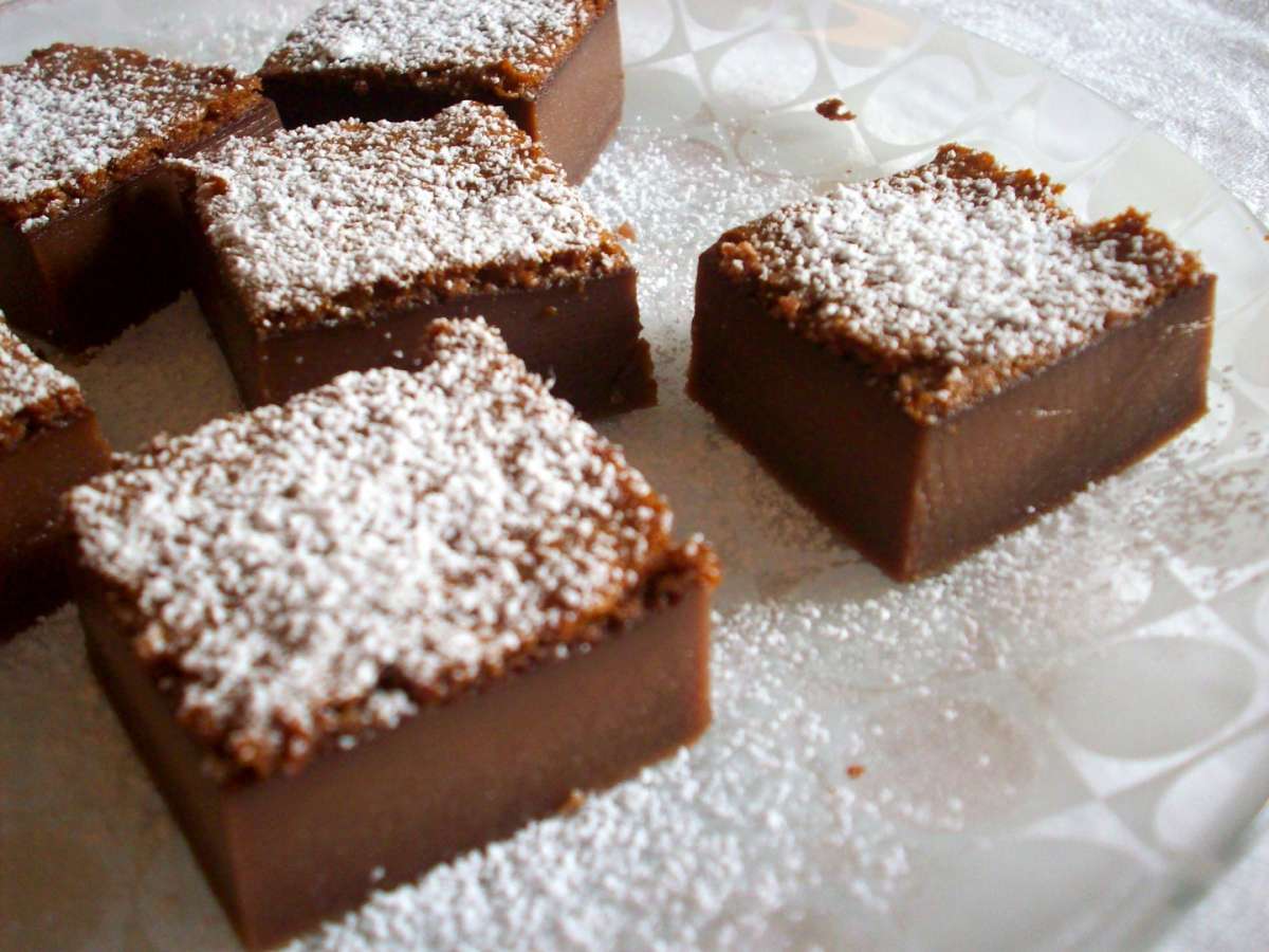 Torta magica al caffè e cioccolato