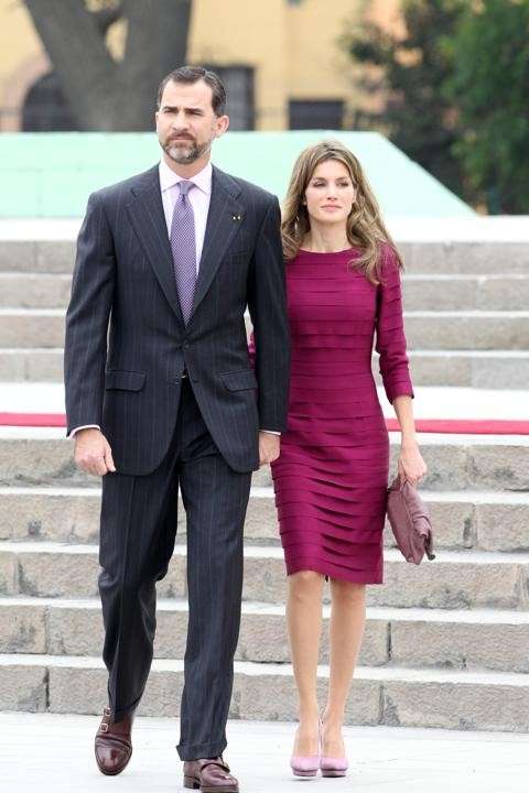 Tubino magenta per Letizia