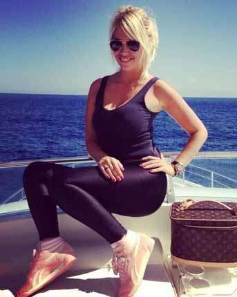 Wanda Nara in barca