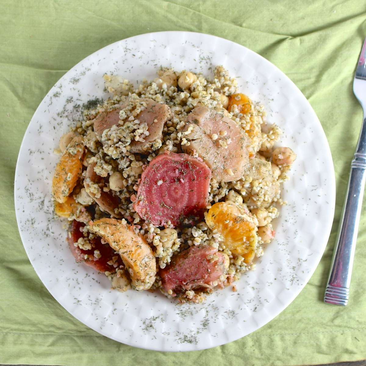 Insalata di frumento e frutta