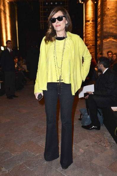 Look in giallo e nero