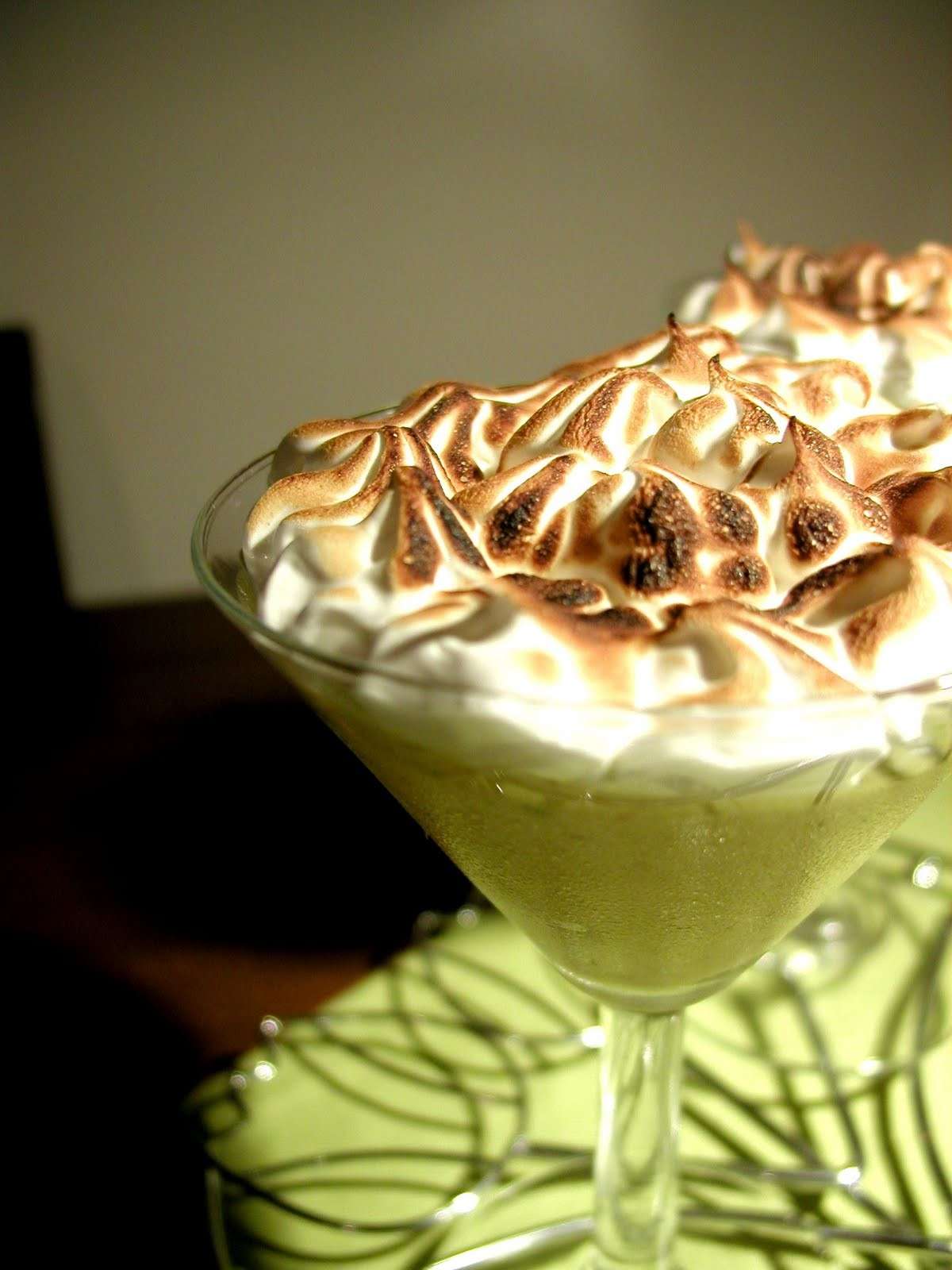 Mousse al limone meringata