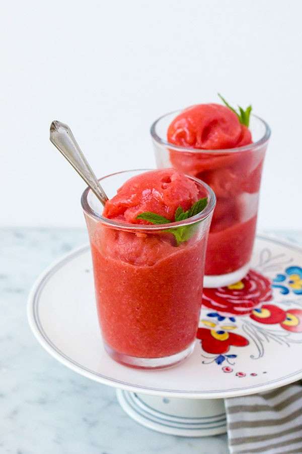 Sorbetto alla fragola e vodka