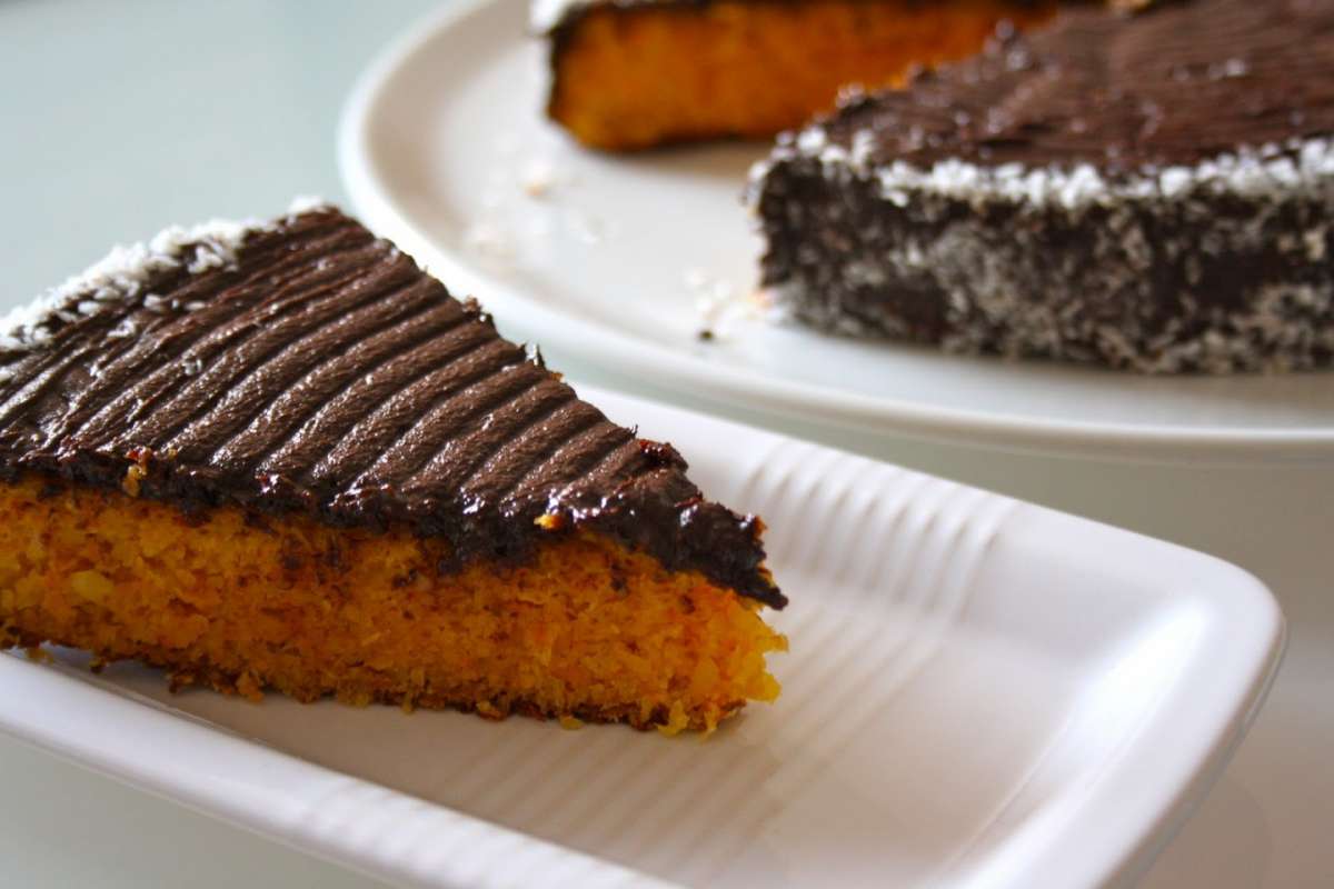 Torta con crema al cioccolato