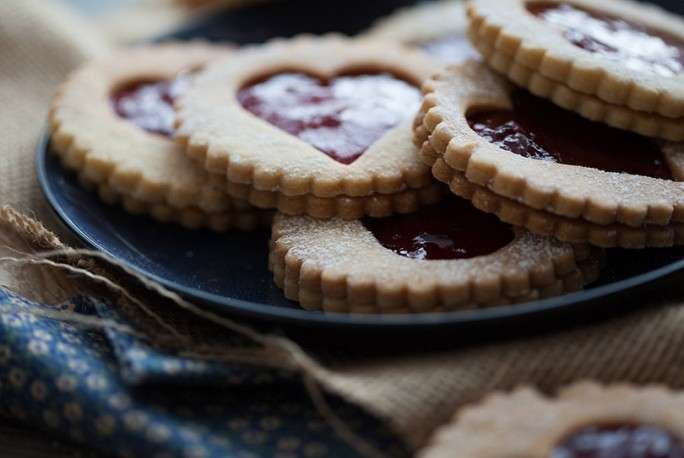 Biscotti con marmellata