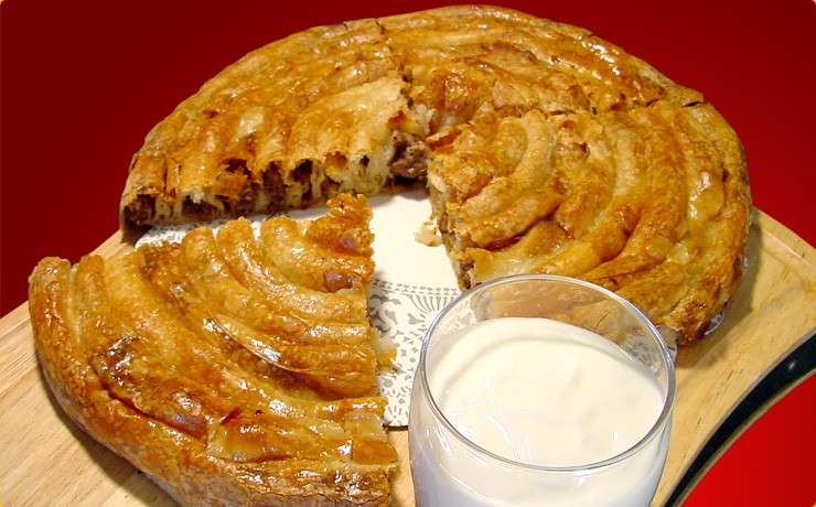 Burek a spirale con carne