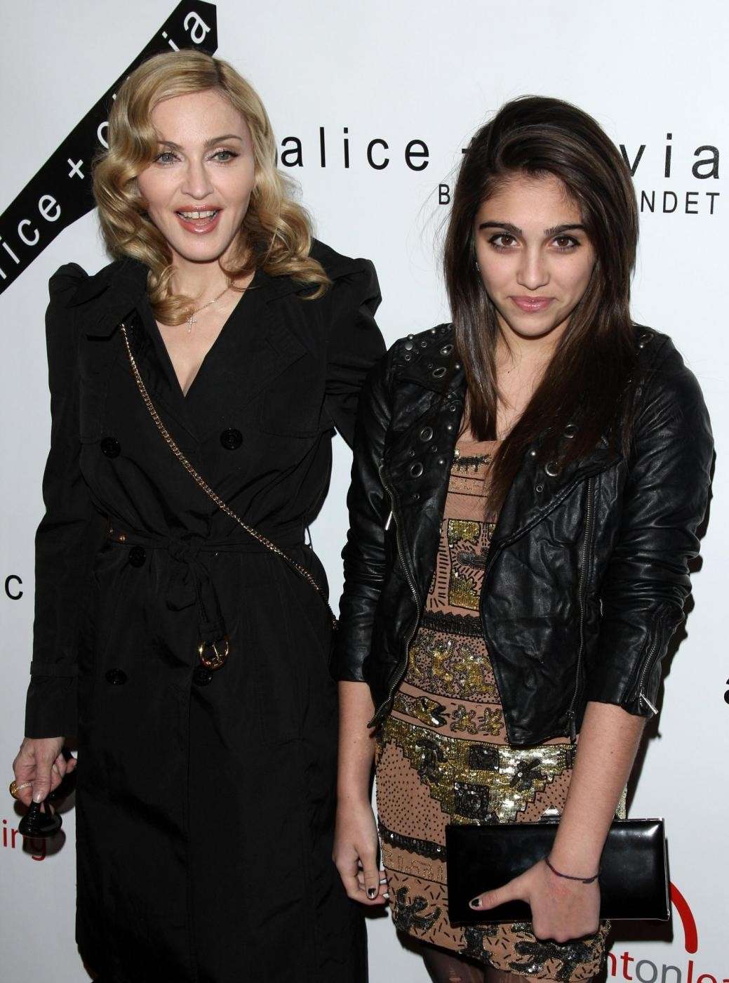 Madonna e la figlia Lourdes