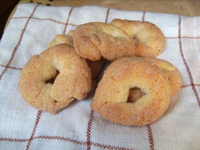 Biscotti arricchiti con il vino