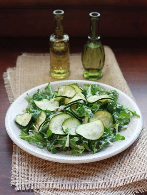 Carpaccio con rucola e zucchine