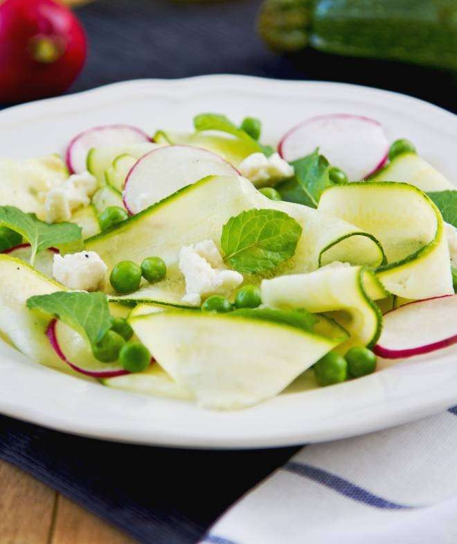 Carpaccio di zucchine, menta e ravanelli