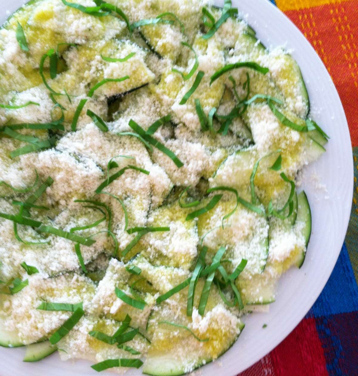 Carpaccio di zucchine con formaggio