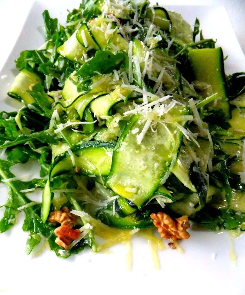 Carpaccio di zucchine con noci e rucola