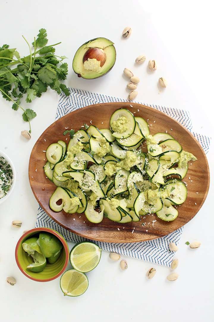 Carpaccio di zucchine con purea di pistacchi e avocado