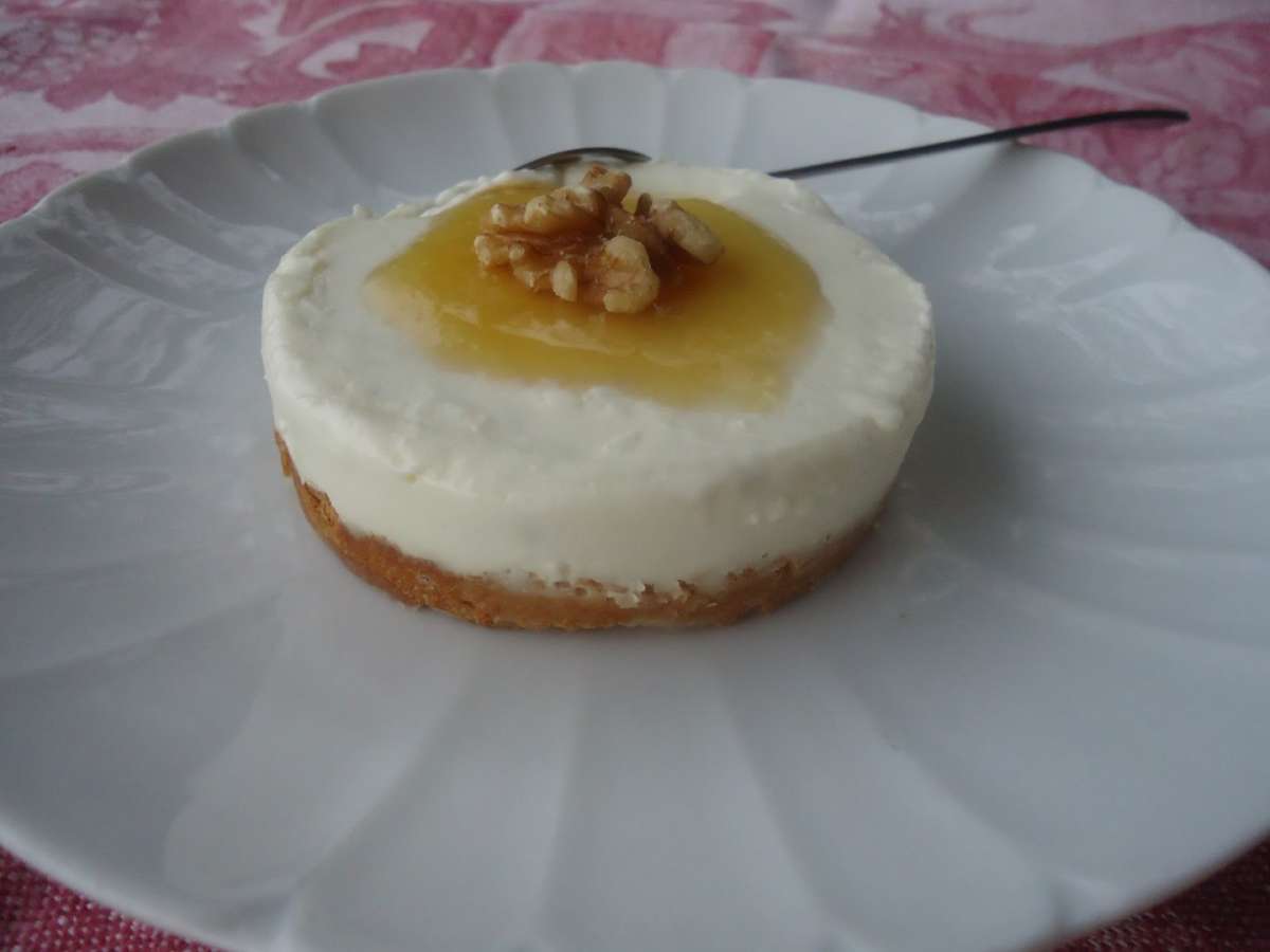 Cheesecake al tonno e noci