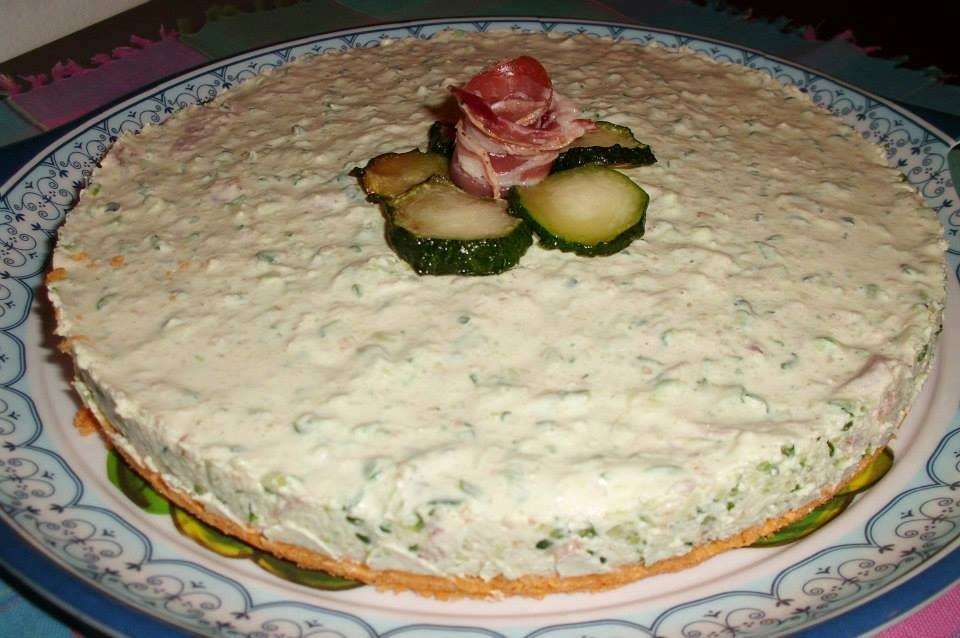 Cheesecake salata alle zucchine
