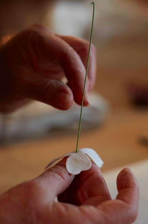 Fiore fai da te in pasta di zucchero