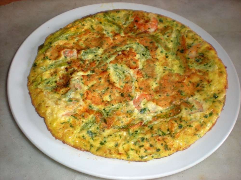 Frittata con fiori di zucca e gamberetti