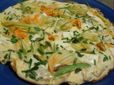 Frittata con fiori di zucchina