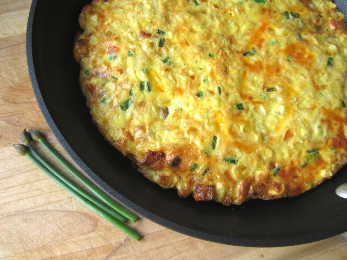 Frittata con patate, cipollotti e mais