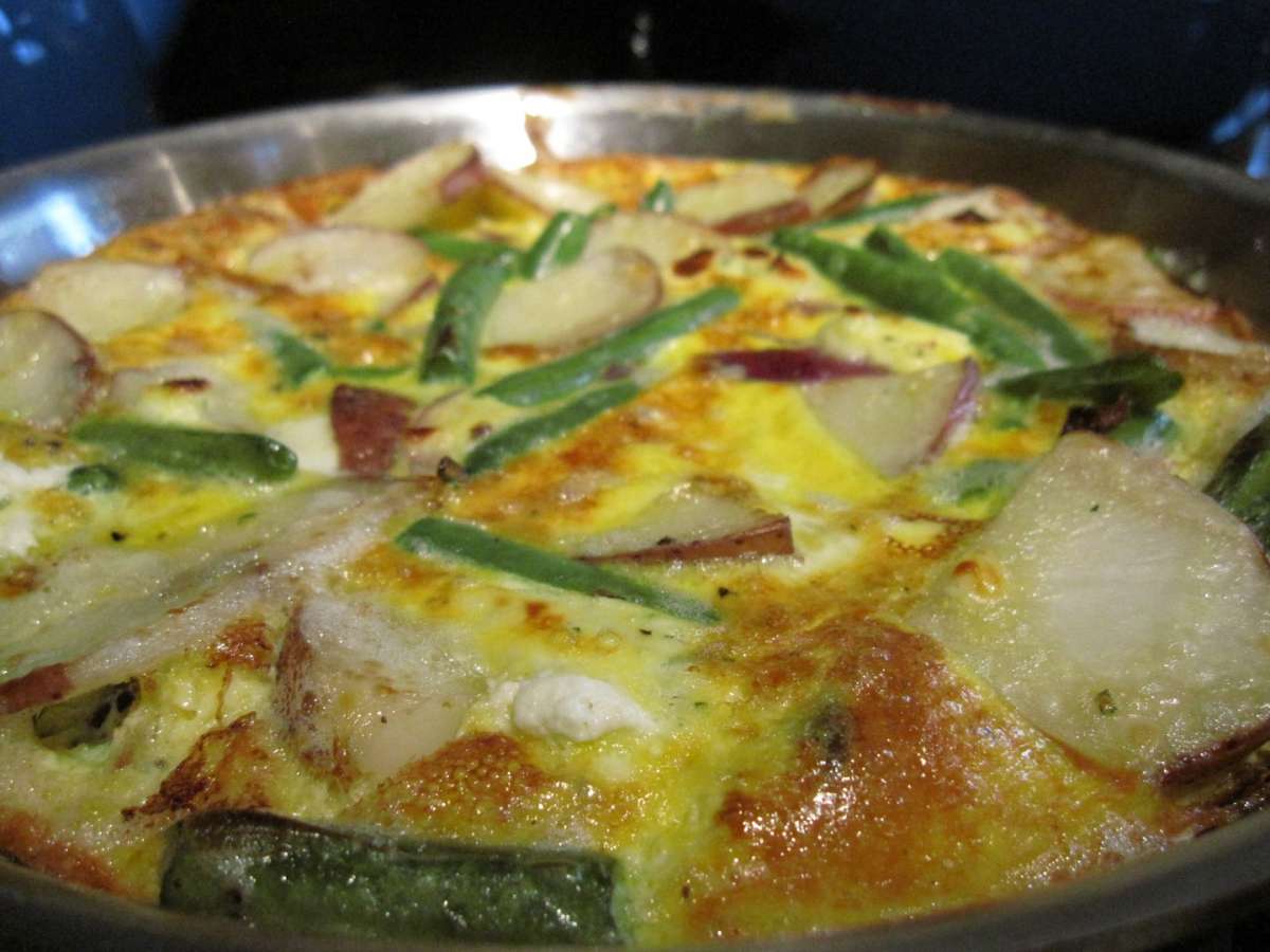 Frittata di patate, fagiolini e formaggio