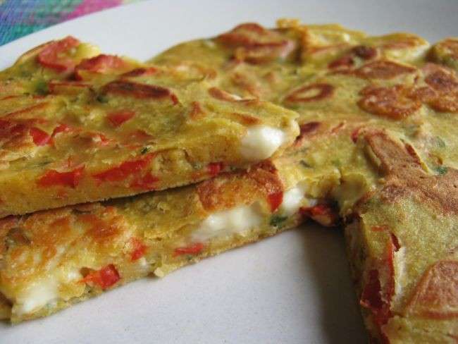 Frittata di peperoni e mozzarella