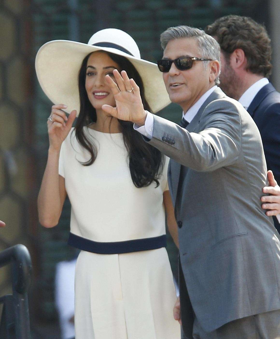 George Clooney con Amal Alamuddin prima del rito civile