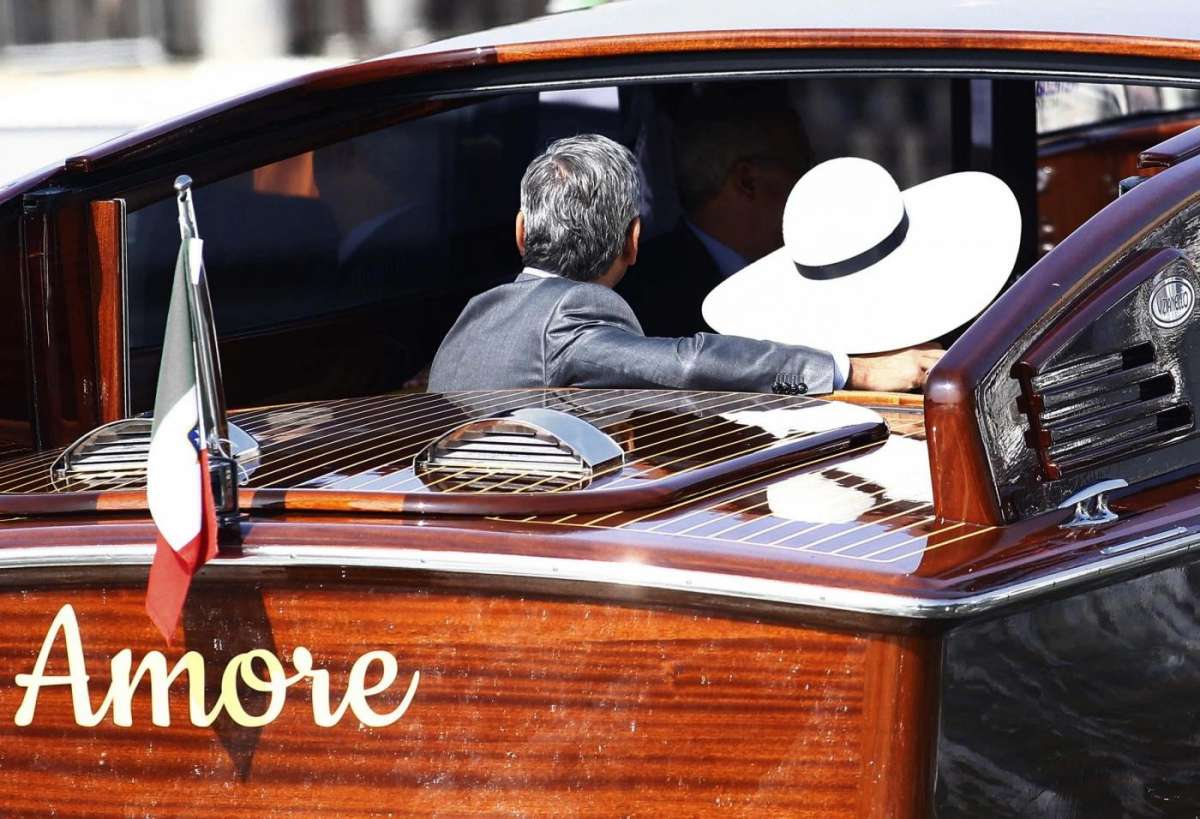 George e Amal a bordo del motoscafo amore