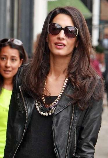 Giacca di pelle per Amal Alamuddin