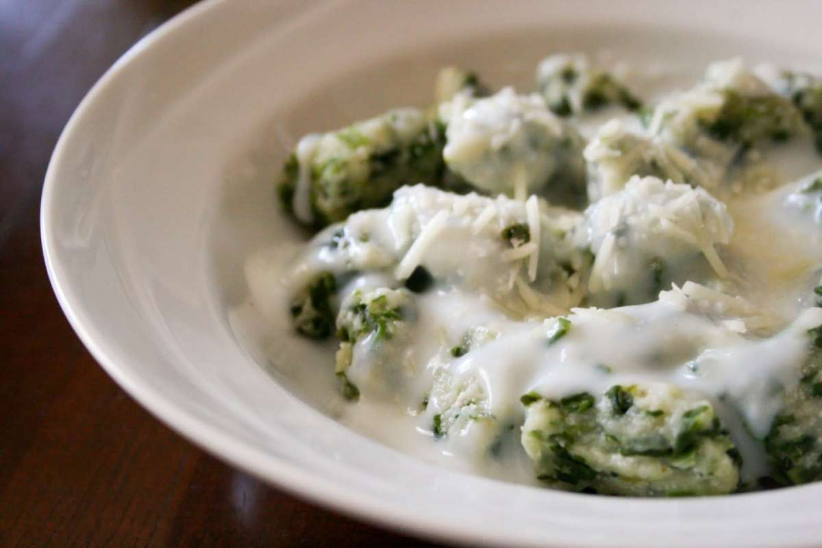 Gnocchi di spinaci con besciamella