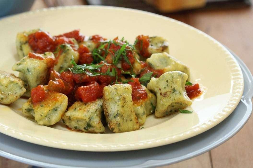 Gnocchi di spinaci con sugo