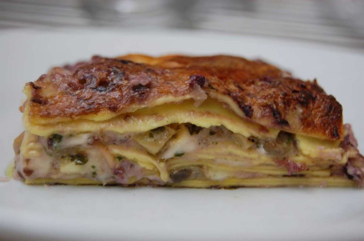 Lasagne radicchio, formaggi e champignon